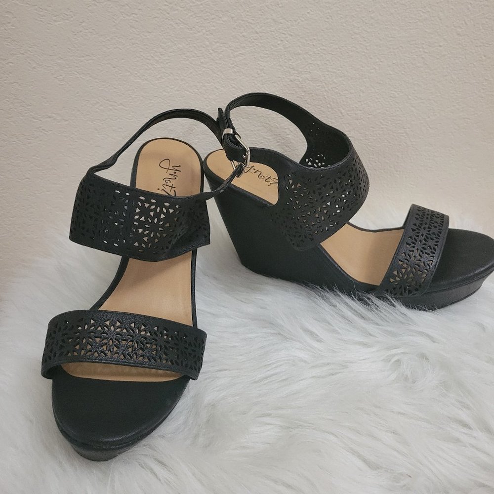 SIZE 9M Y.NOT? (new) Black Wedge Sandals INVLN#108